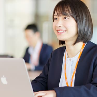 管理本部スタッフの勤務写真